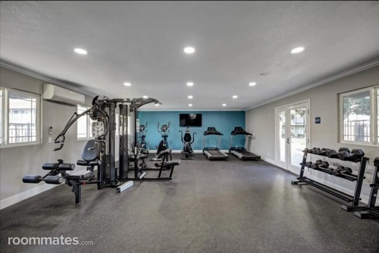 Profile photo 2 of 7