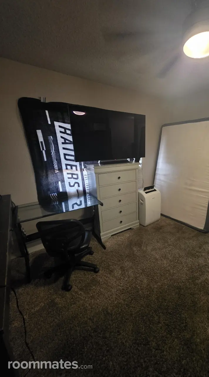 Profile photo 3 of 7