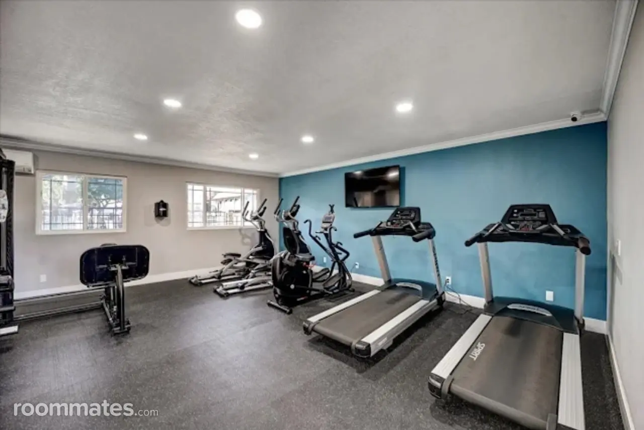 Profile photo 6 of 7