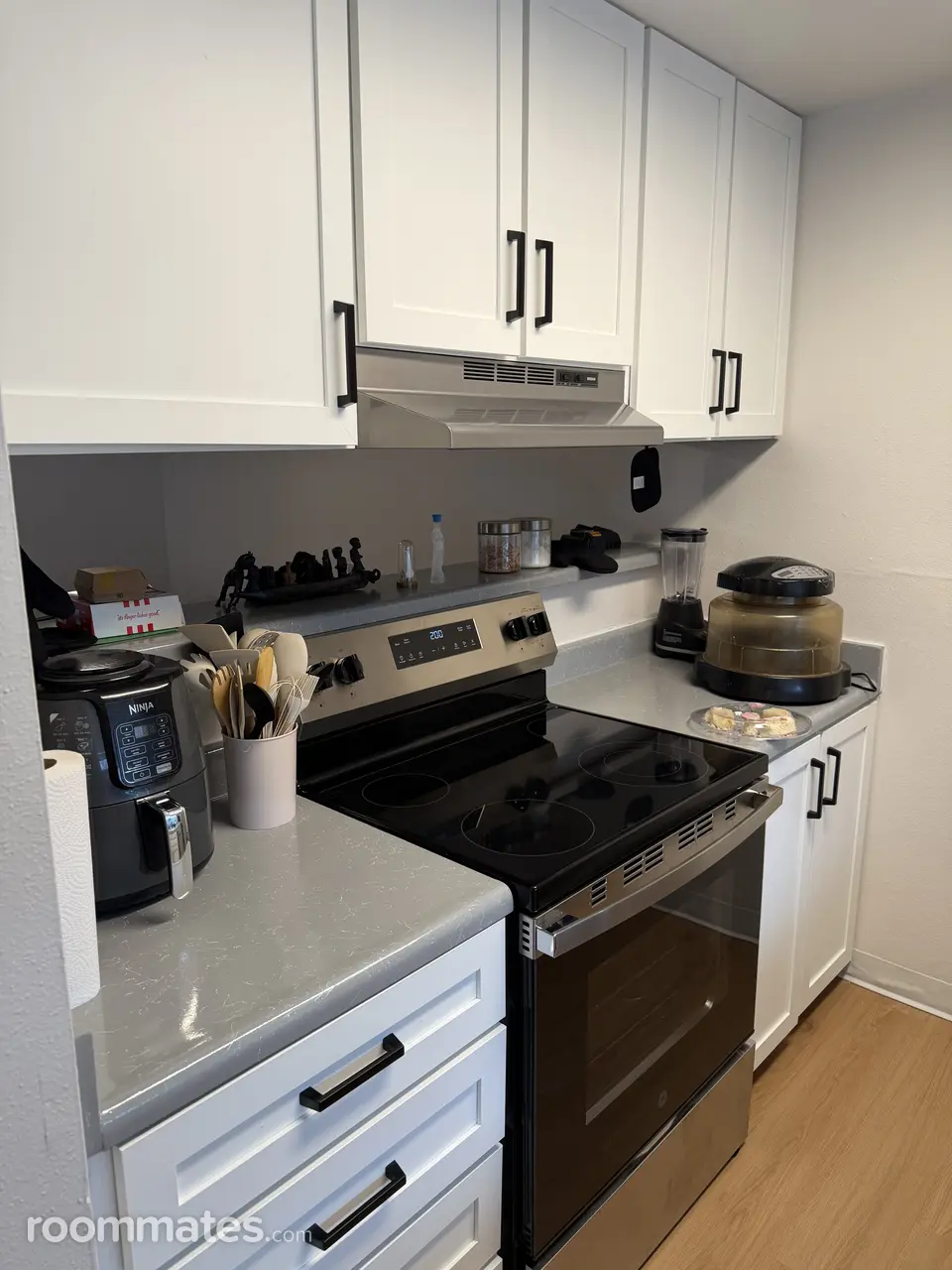 Profile photo 1 of 11