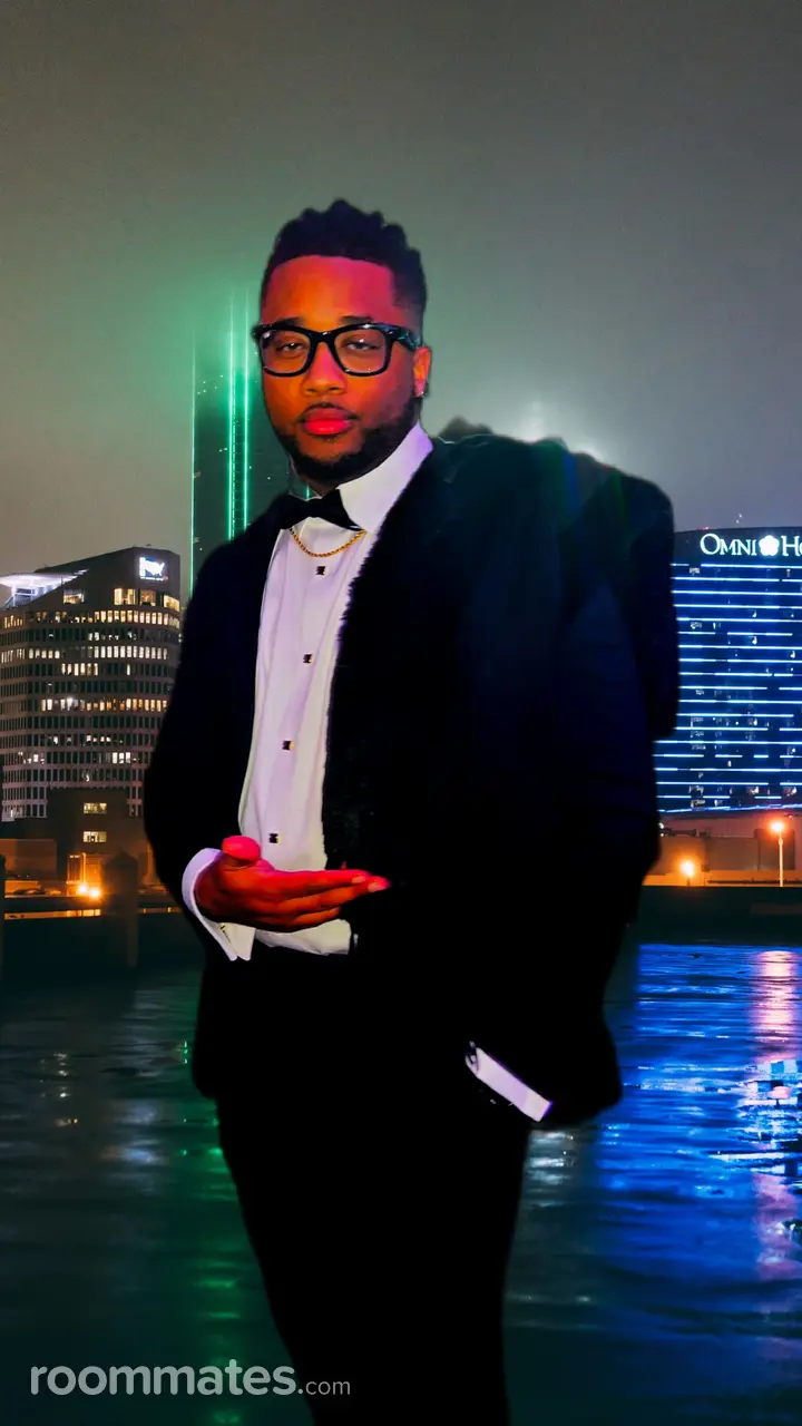 Profile photo 1 of 1