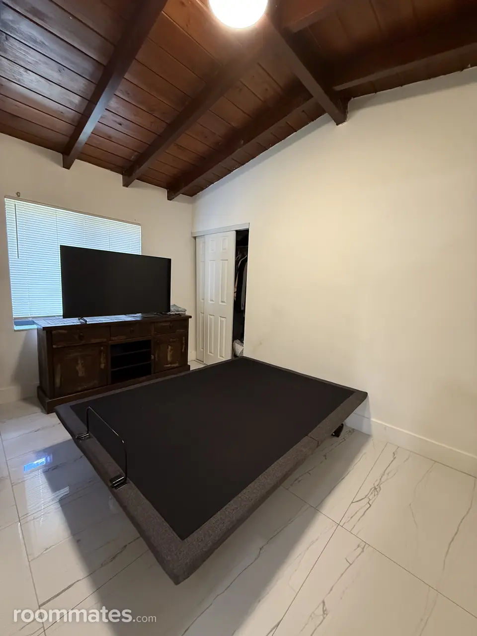 Profile photo 1 of 10