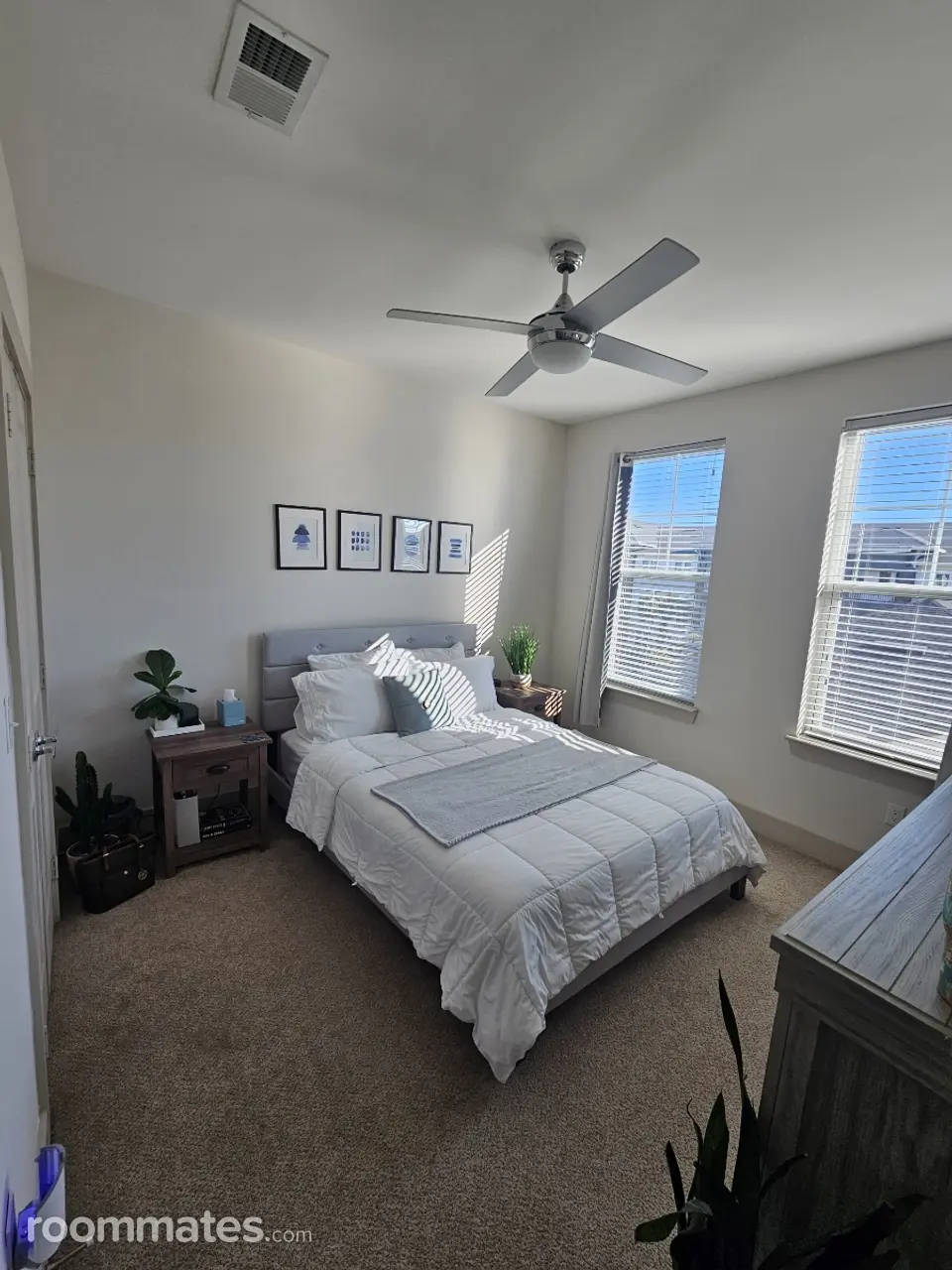 Profile photo 3 of 11