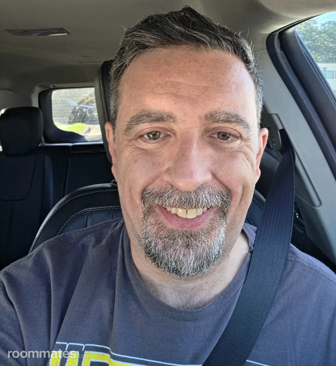 Profile photo 4 of 4
