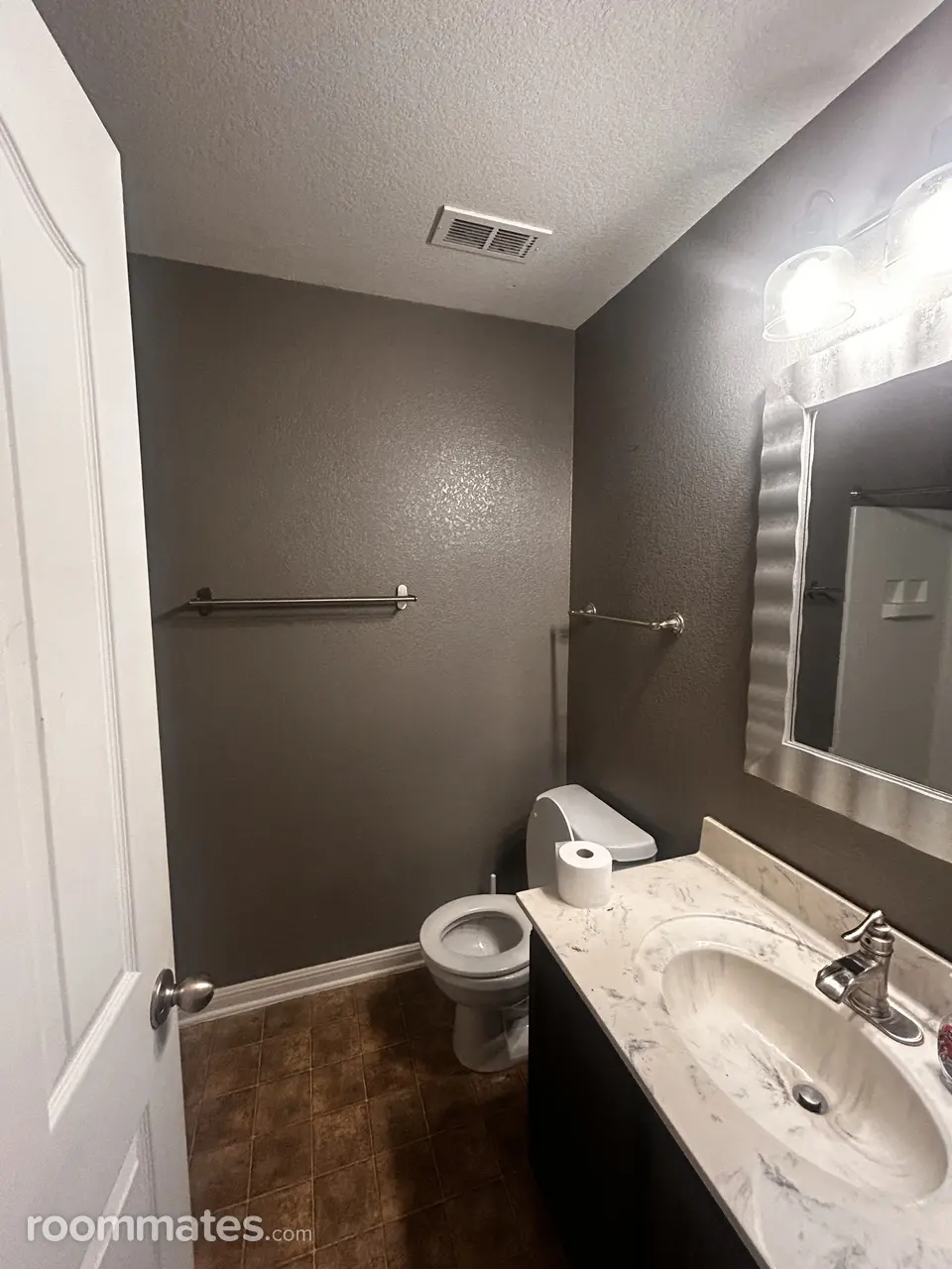 Profile photo 9 of 10