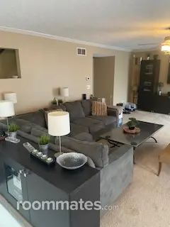 Room for rent in Cincinnati, OH $1000, house