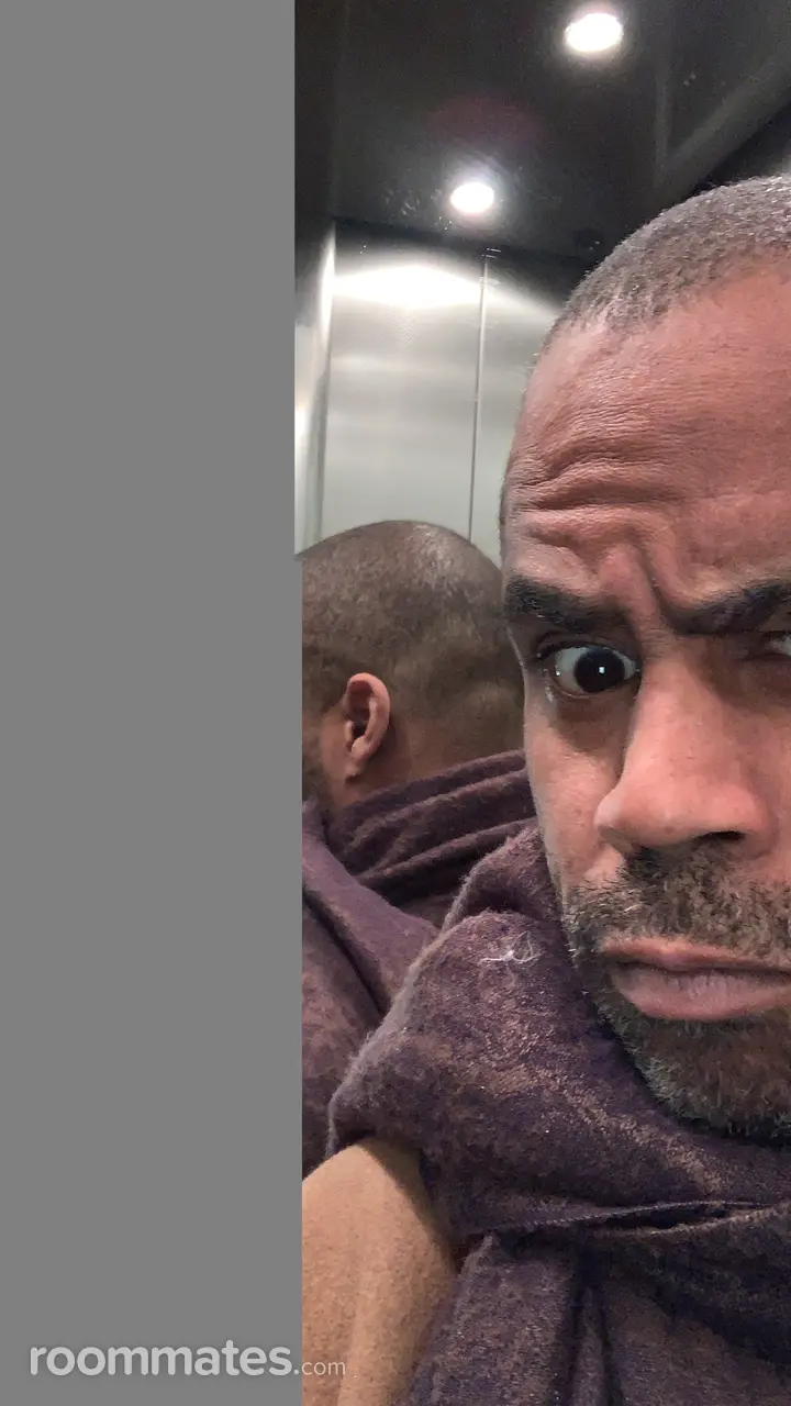 Profile photo 12 of 16