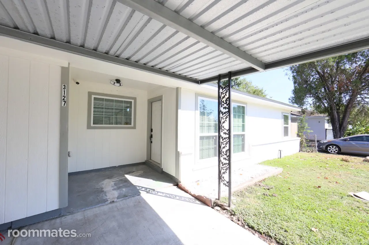 Profile photo 3 of 3