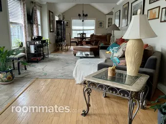 Room for rent in Saint Simons Island, GA $1050, house