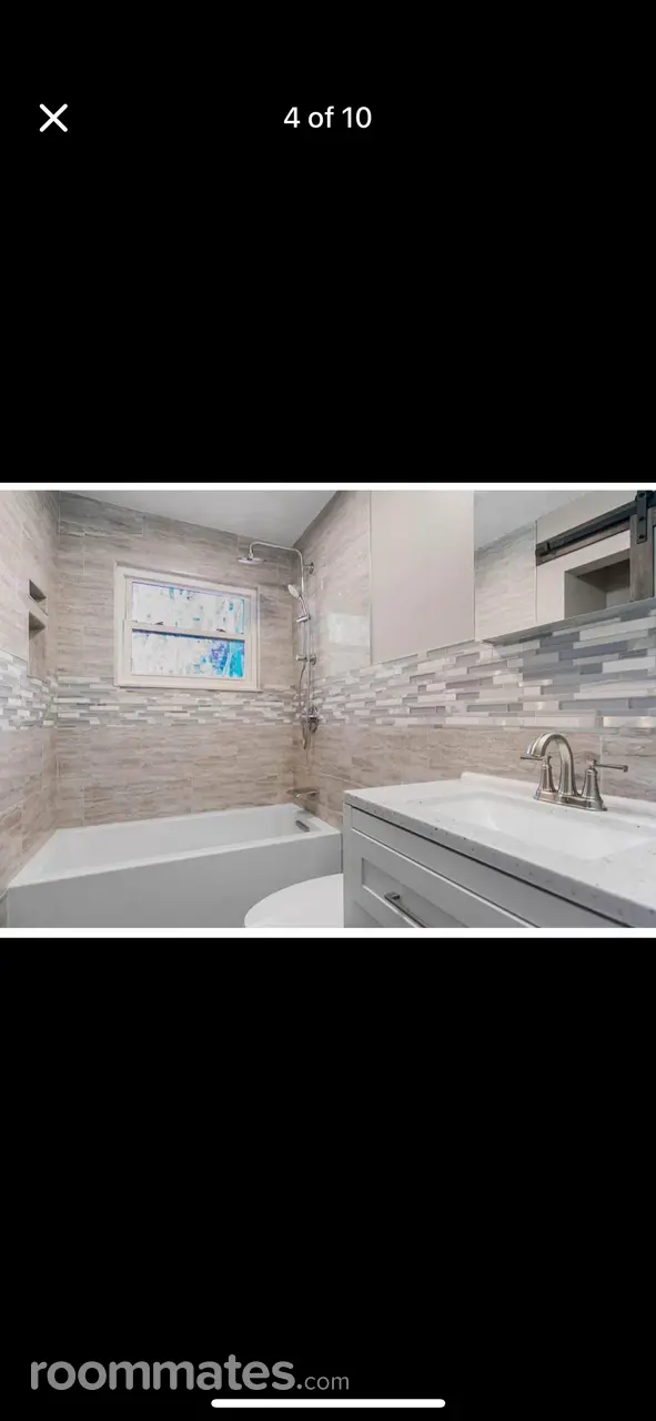 Profile photo 7 of 10