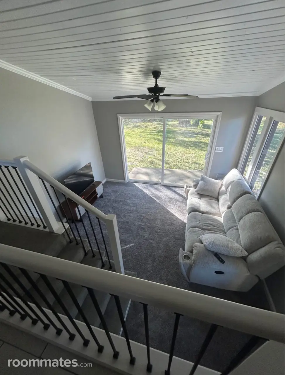 Profile photo 6 of 10