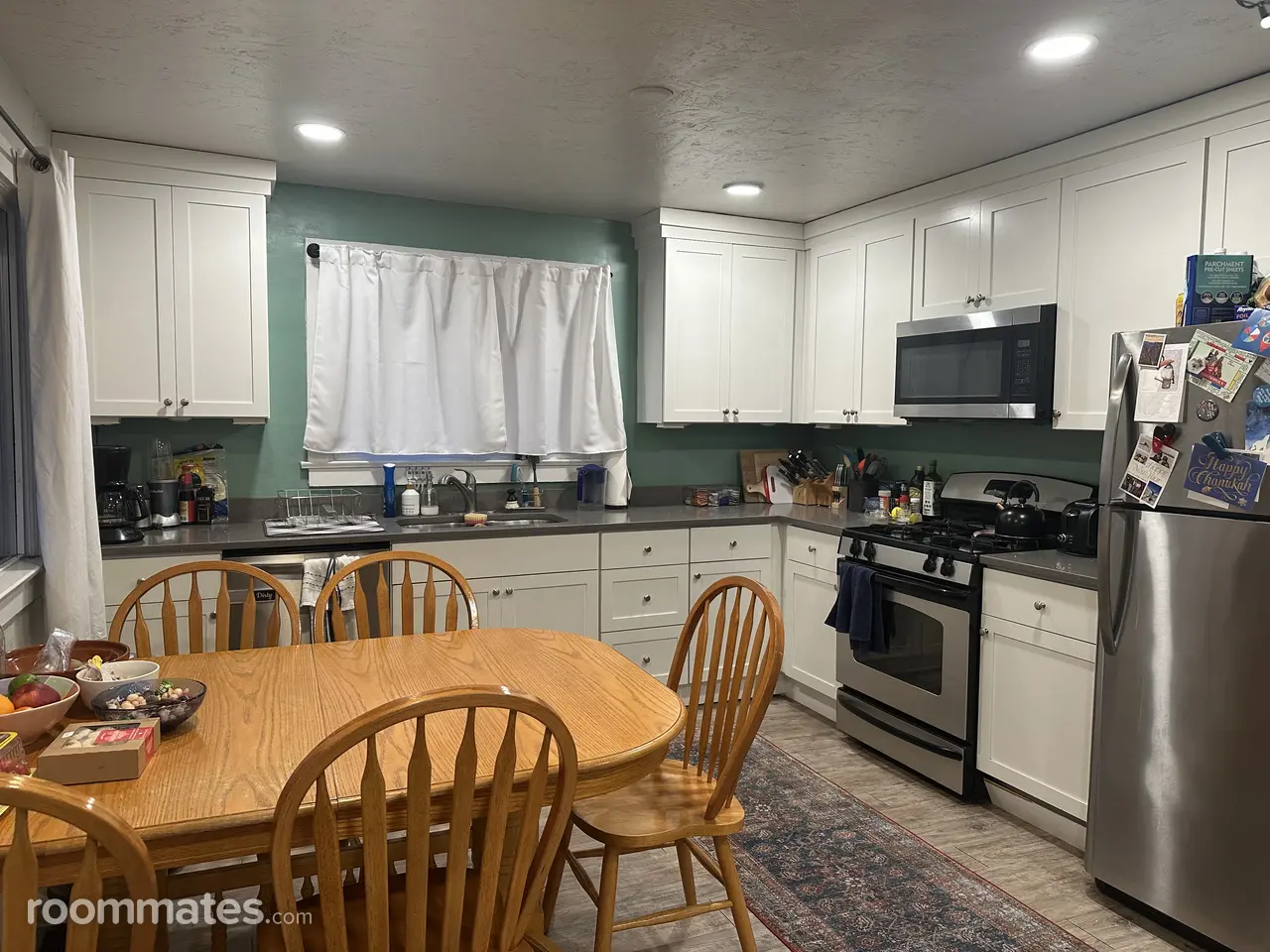 Profile photo 9 of 11