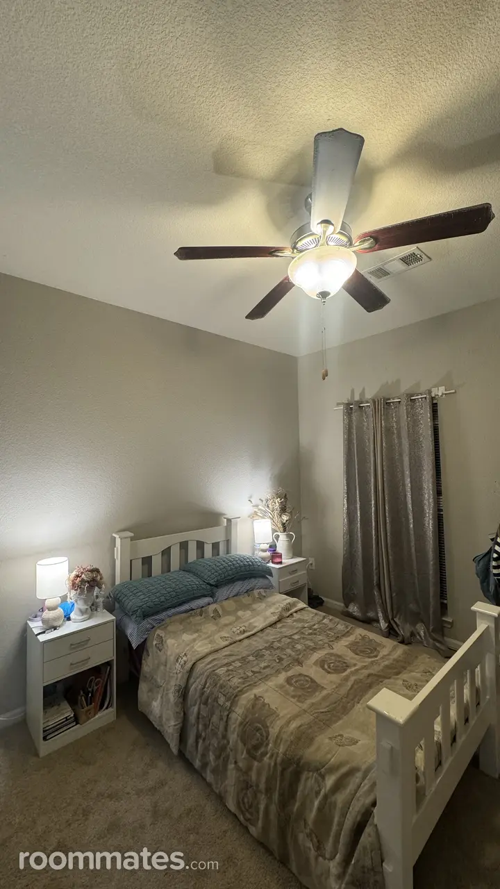 Profile photo 1 of 7