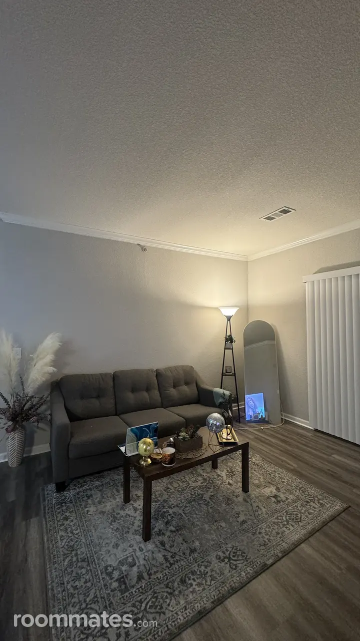 Profile photo 4 of 7