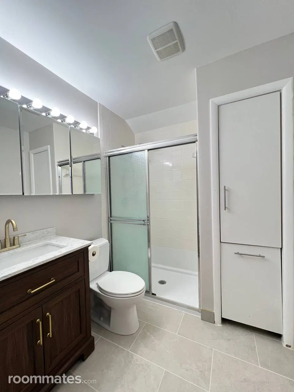 Profile photo 3 of 11