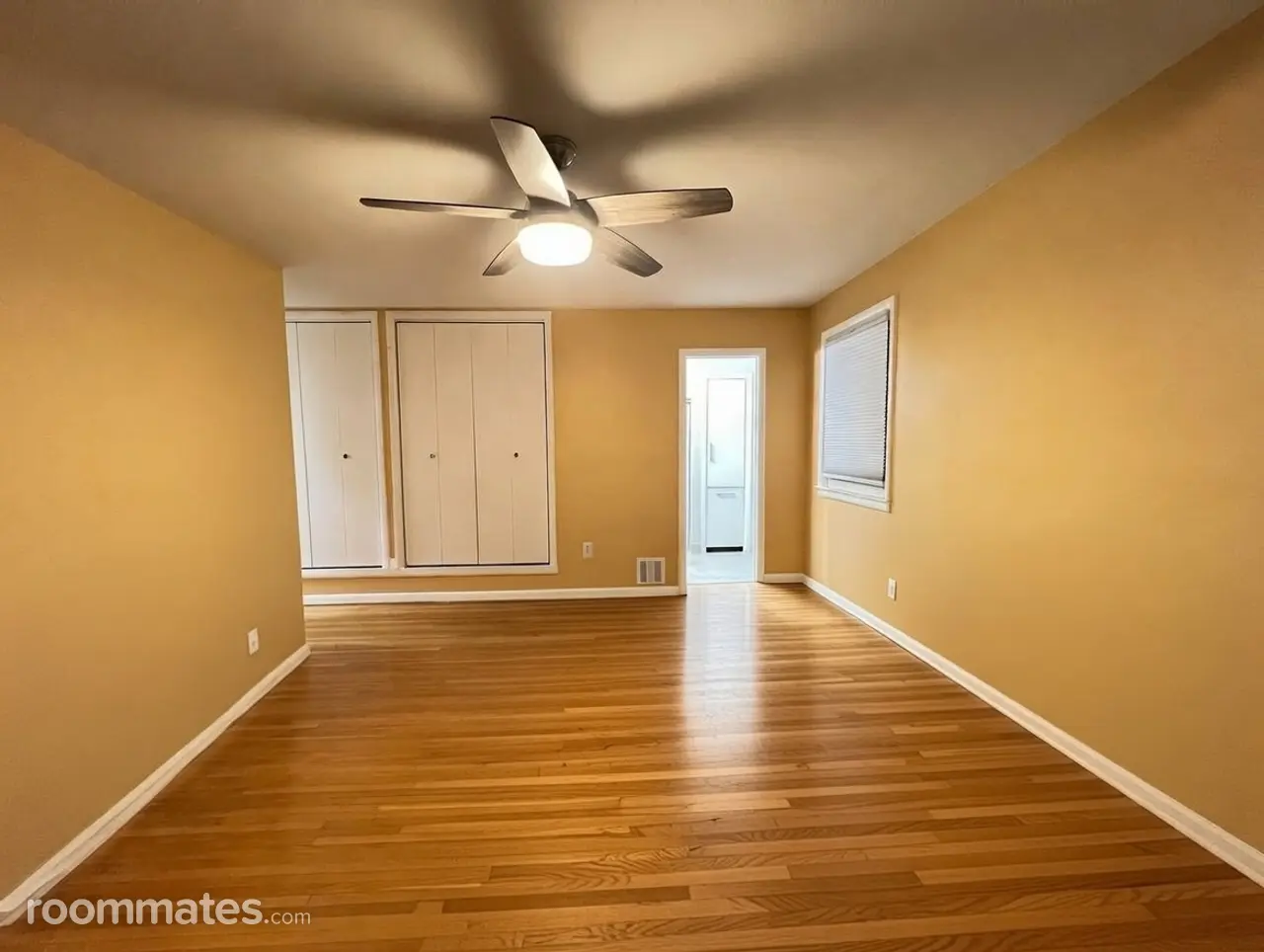 Profile photo 7 of 11