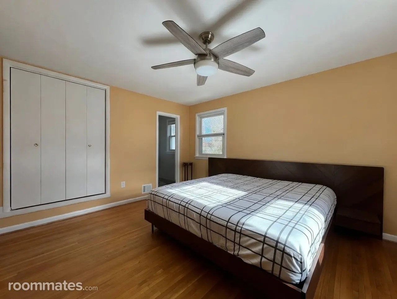 Profile photo 8 of 11