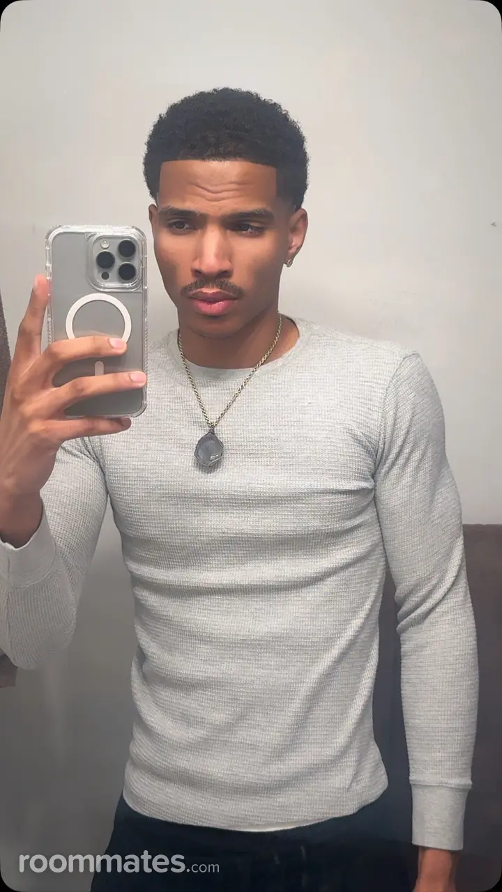 Profile photo 5 of 8