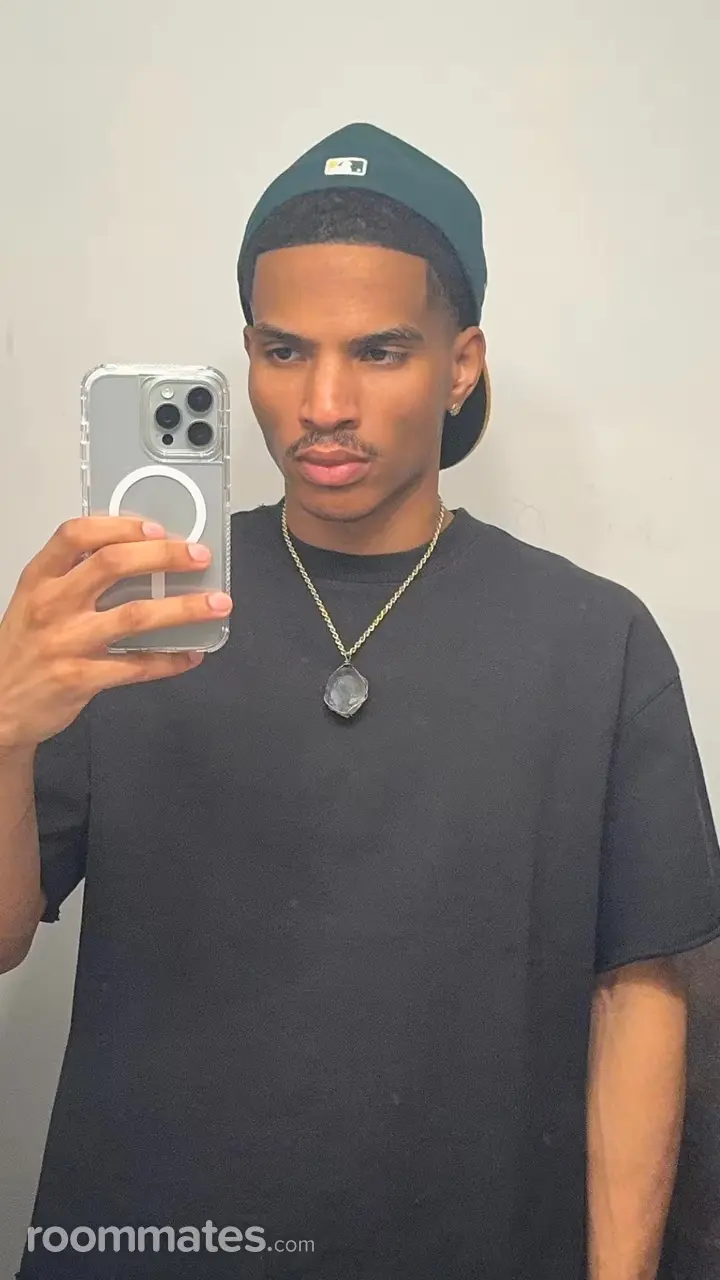 Profile photo 6 of 8