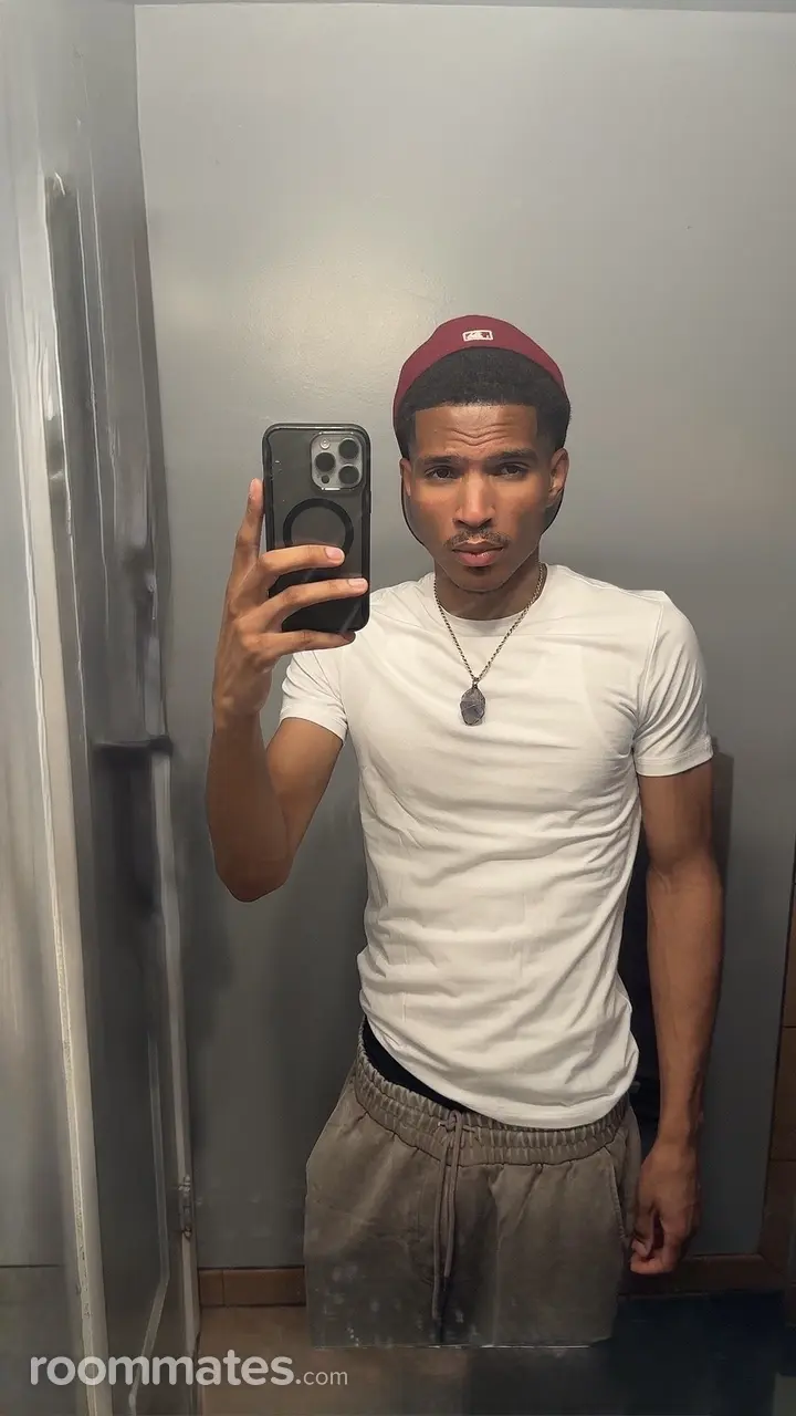 Profile photo 4 of 8