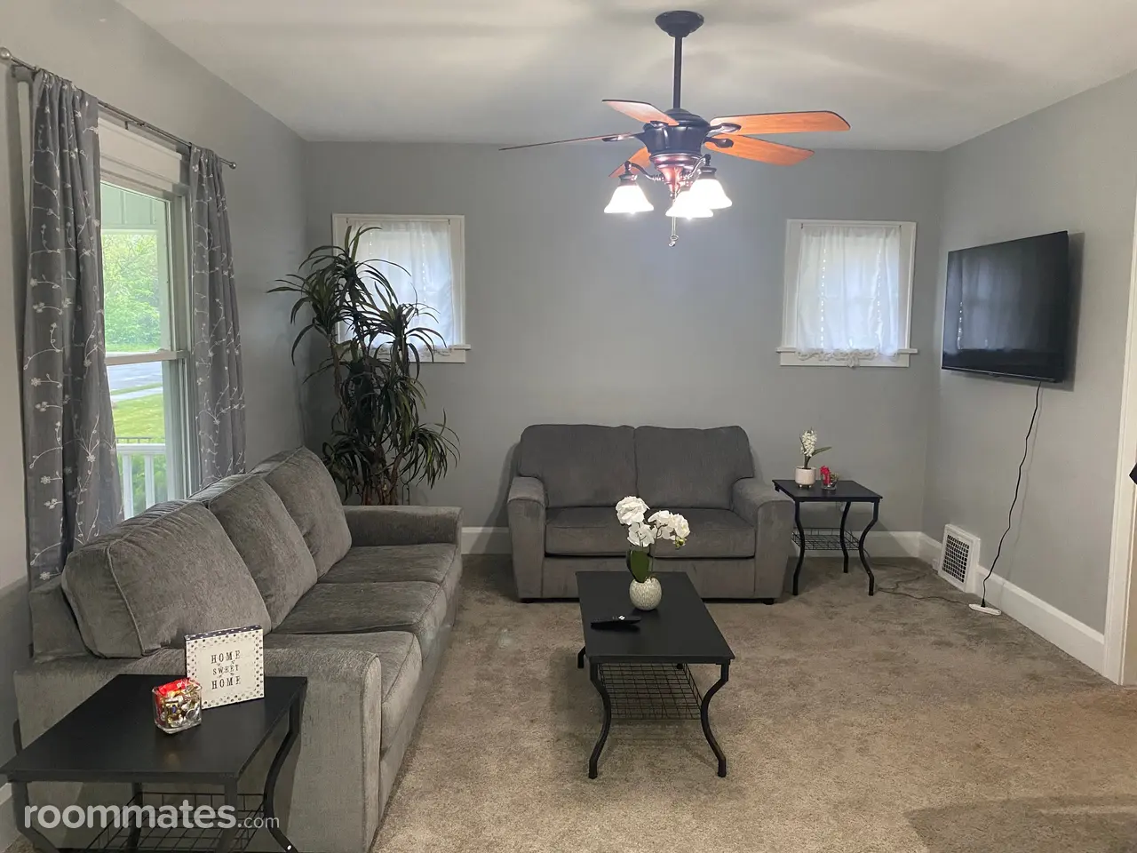 Profile photo 7 of 11