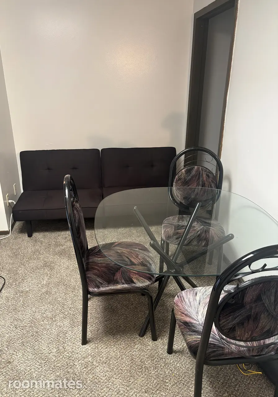 Profile photo 5 of 6