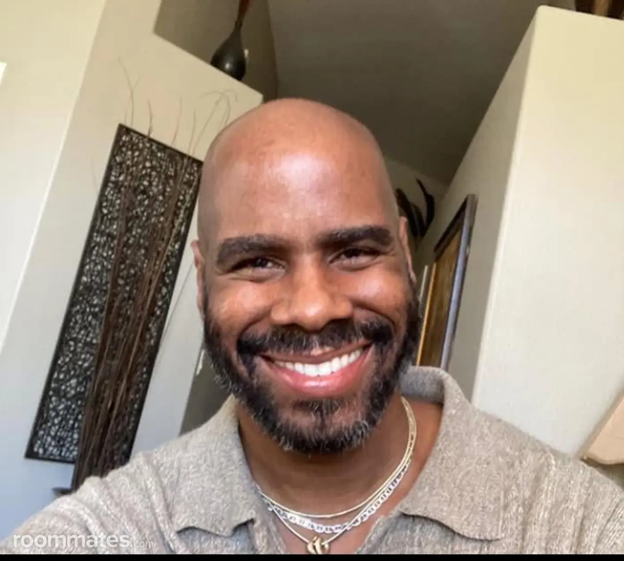 Profile photo 1 of 1