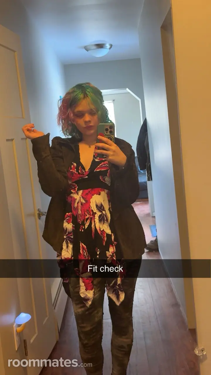 Profile photo 4 of 6