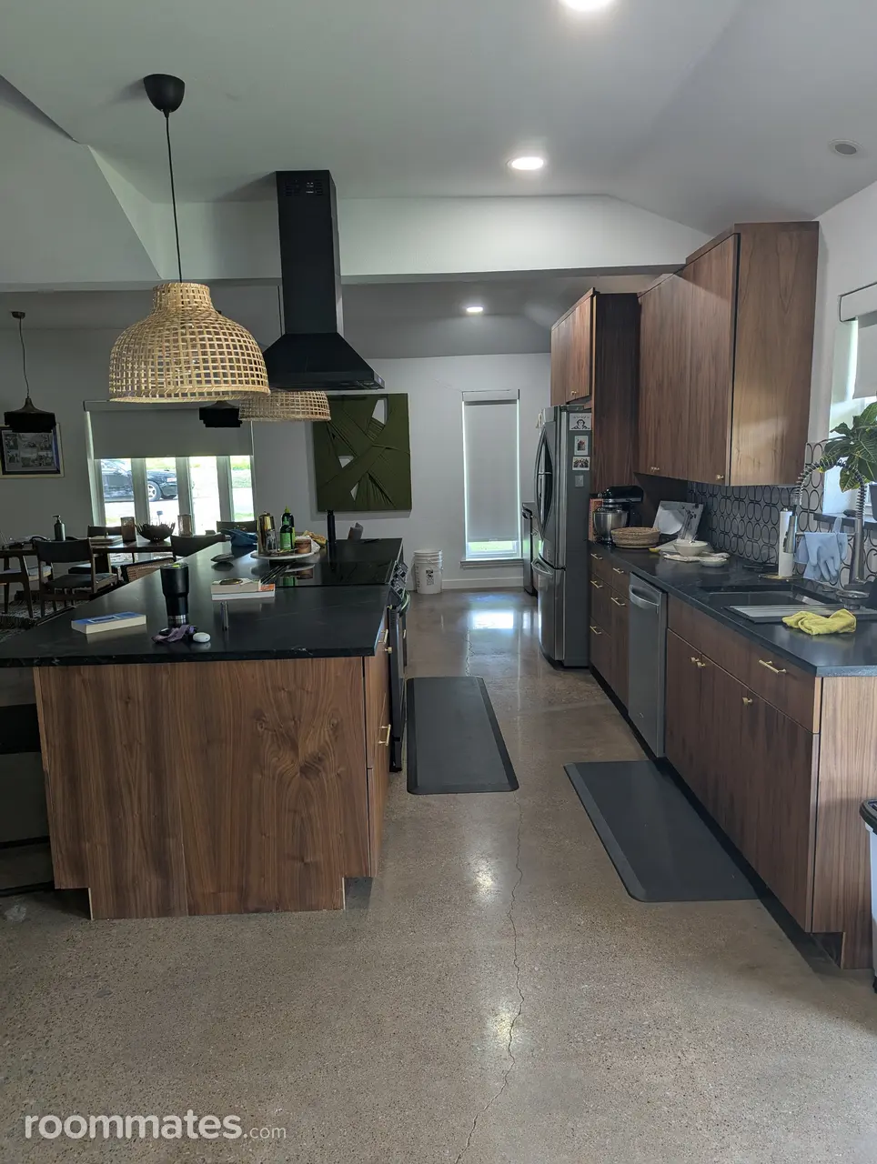 Profile photo 1 of 6