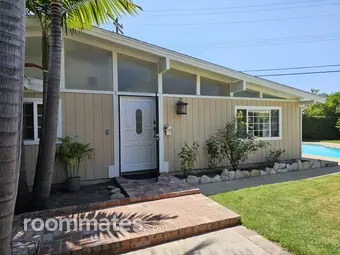 Room for rent in Anaheim, CA $1200, house