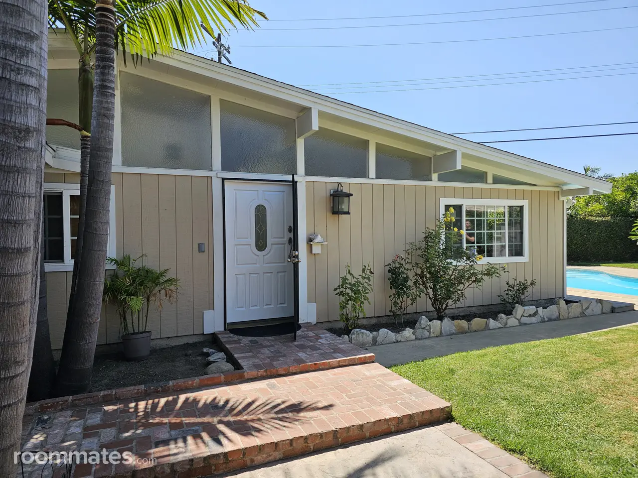 Profile photo 1 of 6