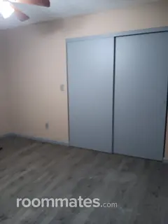 Room for rent in Hamilton, OH $700, house