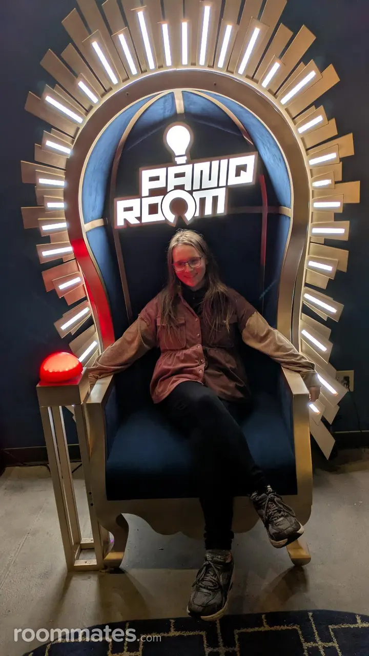 Profile photo 9 of 9