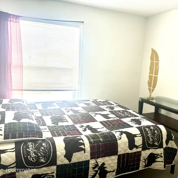 Room for rent in Tampa, FL $780, house
