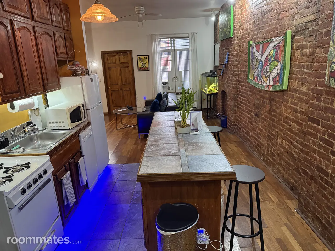 Profile photo 1 of 9