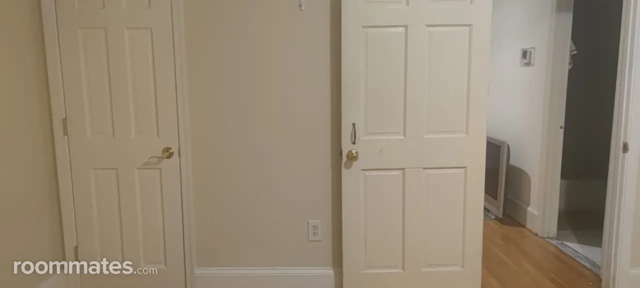 Profile photo 8 of 9