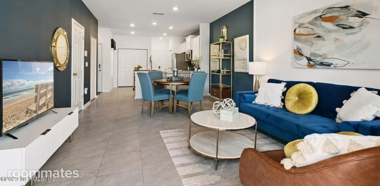 Profile photo 6 of 9