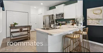 Room for rent in Jacksonville, FL $1000, townhouse