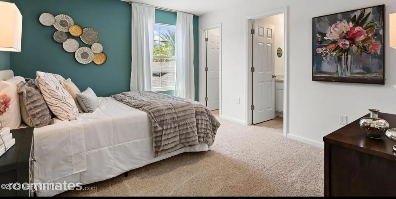 Profile photo 7 of 9