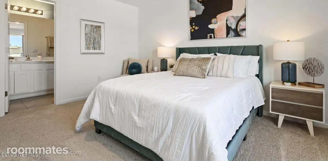 Profile photo 2 of 9