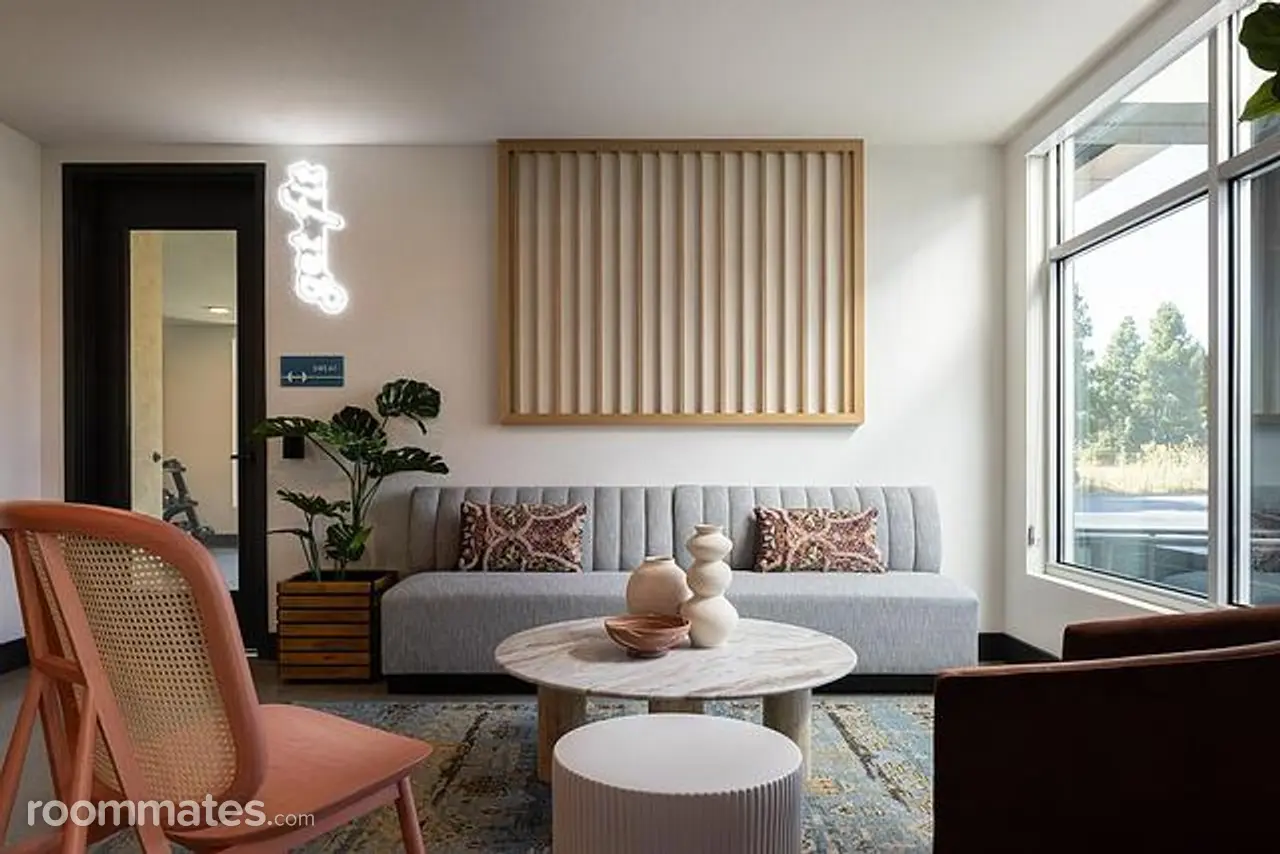 Profile photo 3 of 11