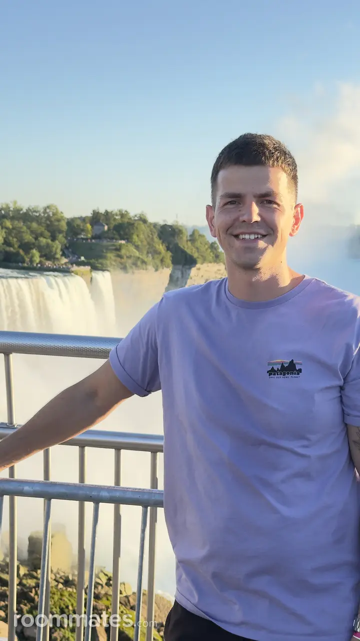 Profile photo 1 of 7