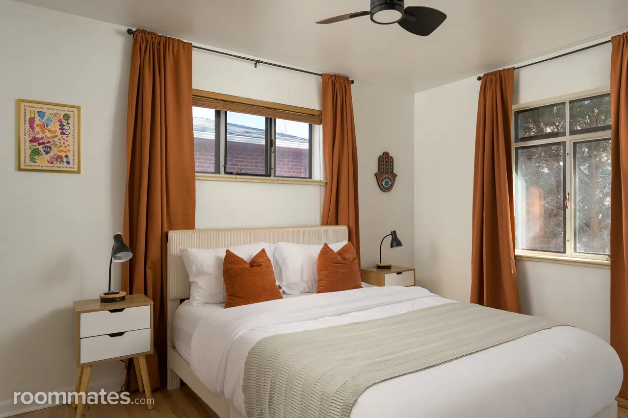 Profile photo 5 of 11