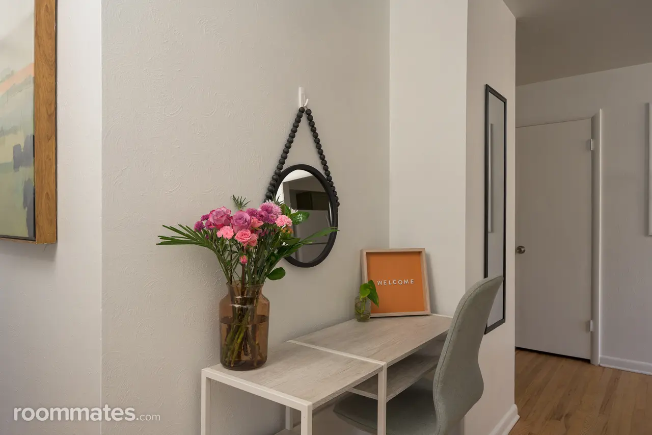 Profile photo 7 of 11