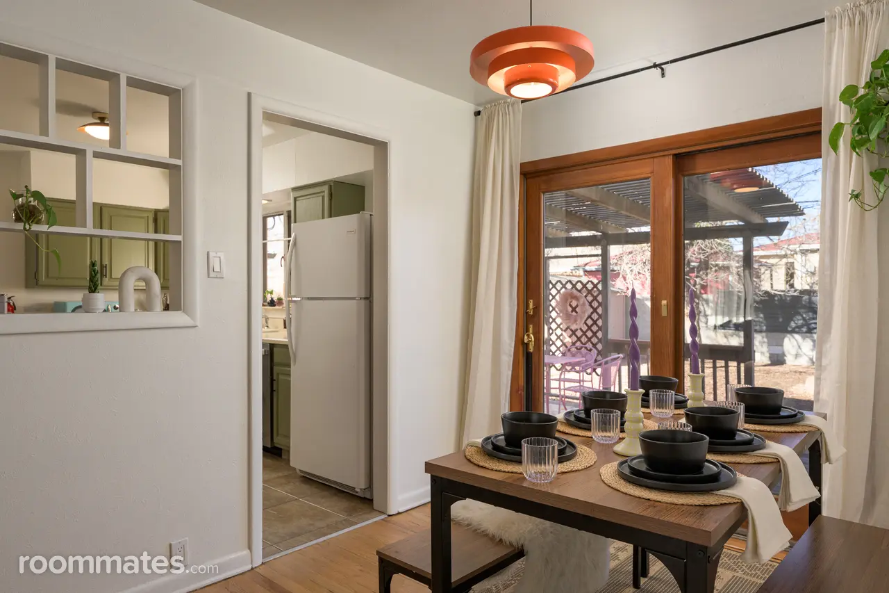 Profile photo 10 of 11