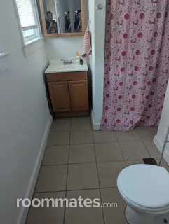 Room for rent in Covington, KY $600, house