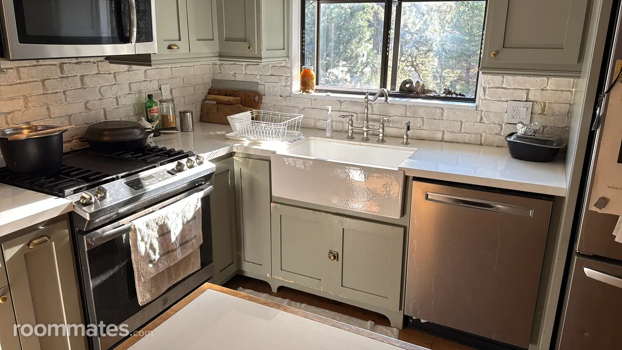 Profile photo 3 of 10