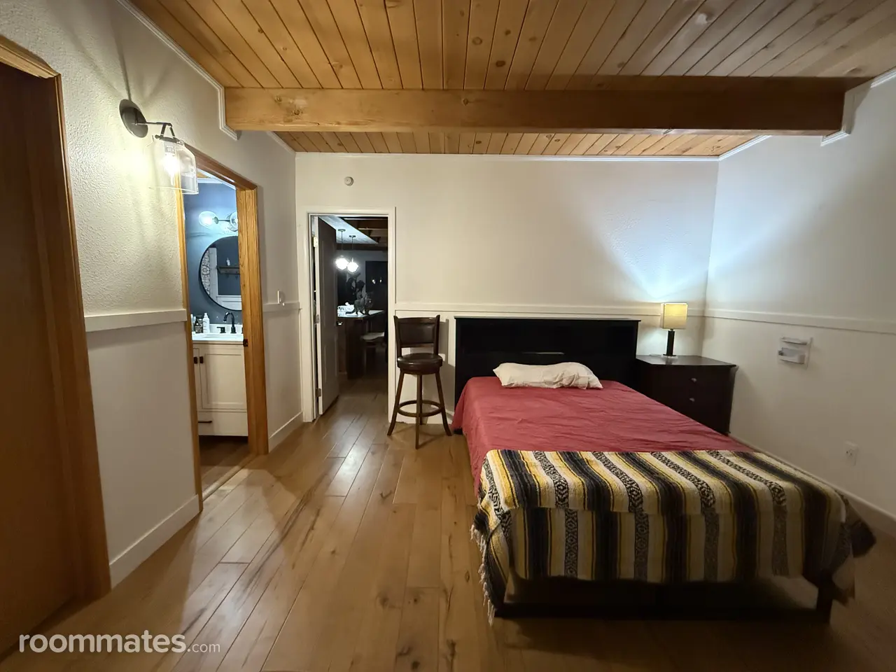 Profile photo 7 of 10