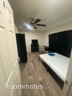 Room for rent in McDonough, GA $675, house