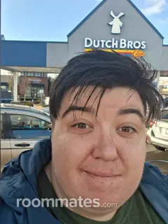 Roommate looking Vancouver, WA, $700